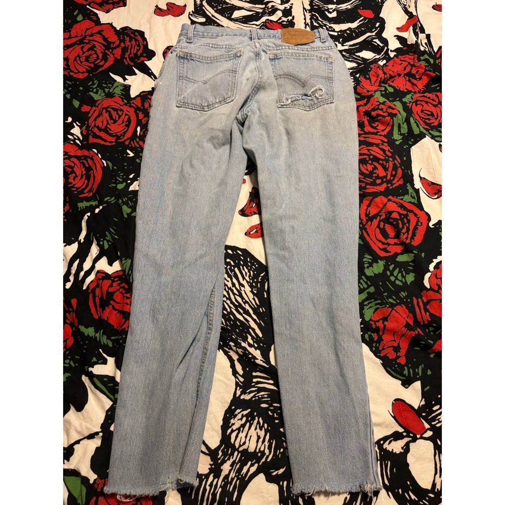 Vintage Levis 550 Fit Tapered Leg Light Wash Distressed Denim Jeans 28x27